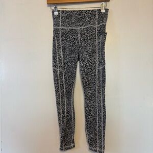 Athleta Black and White Abstract Leggings